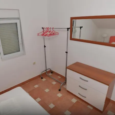 Kovami Živogošće